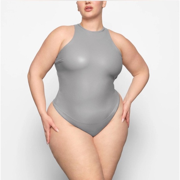 SKIMS FAUX LEATHER HIGH NECK BODYSUIT | Color: Carbon | NEW/NWT!!🩶🩶 - Picture 1 of 9